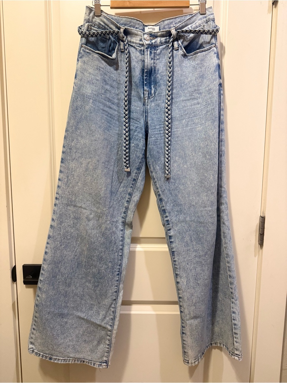 Kensie Light Blue Wide-Leg Women’s Jeans with Braided Waist Tie